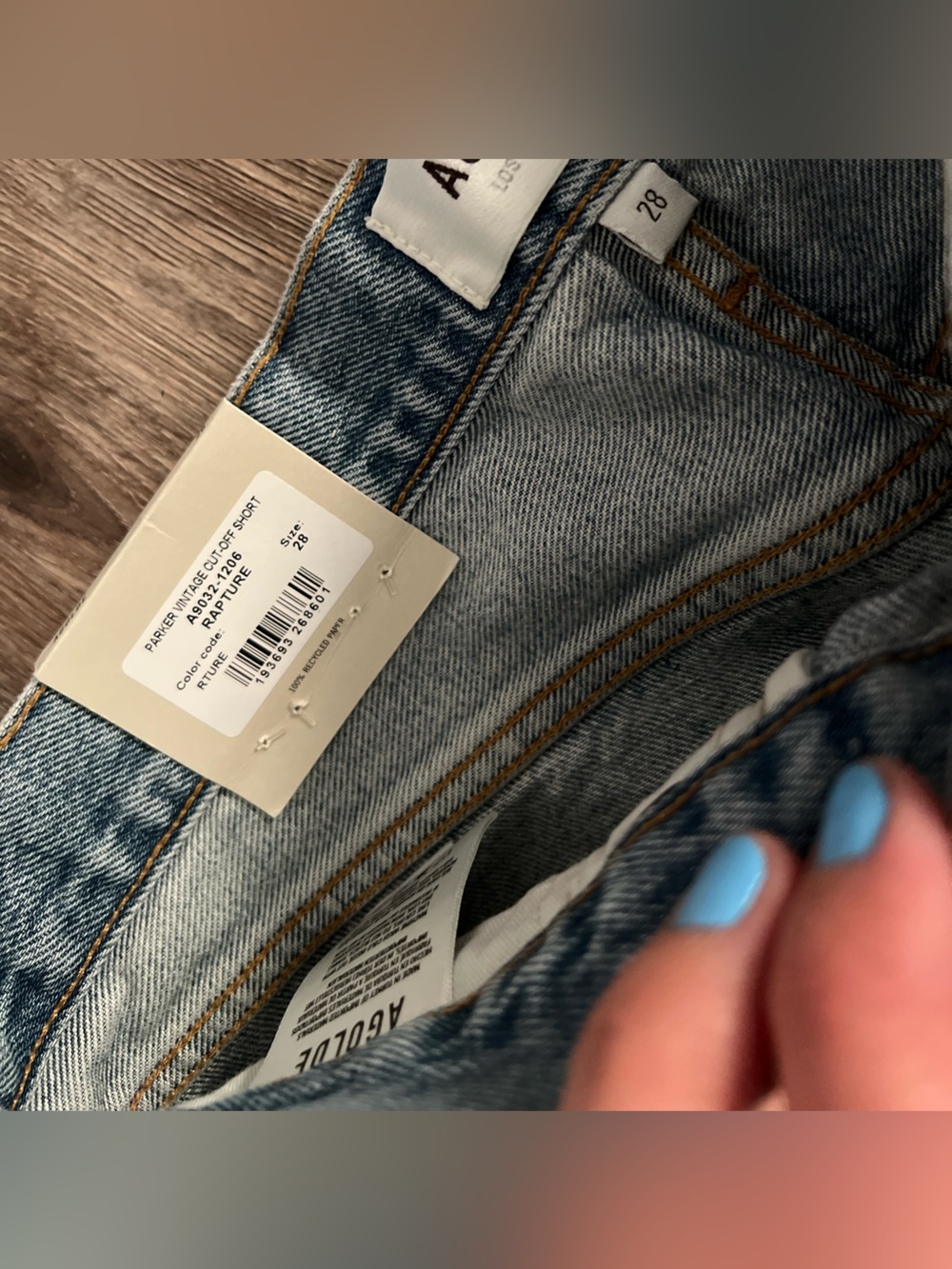 Agolde Parker Vintage Cut Off Shorts - Picture 3 of 3